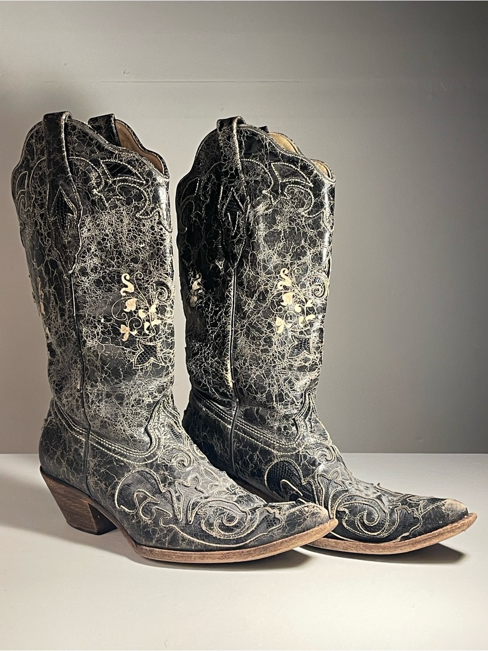 Corral Vintage Black Distressed Lizard Inlay Western Boots Size 9
